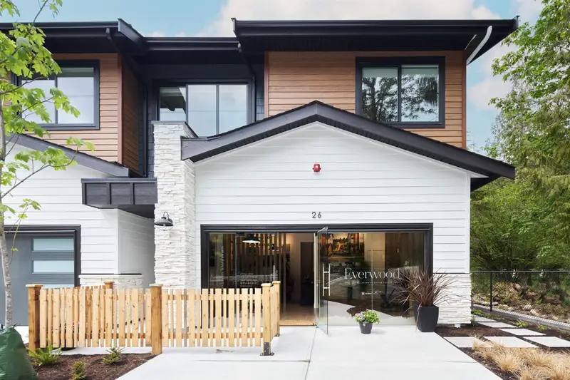 26 23697 FERN CRESCENT - photo 1 of 11