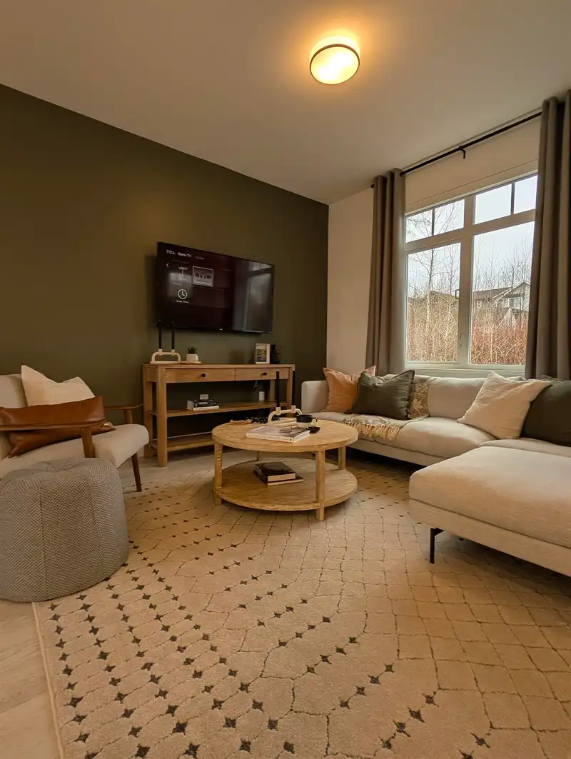 26 16355 21 AVENUE - photo 1 of 16