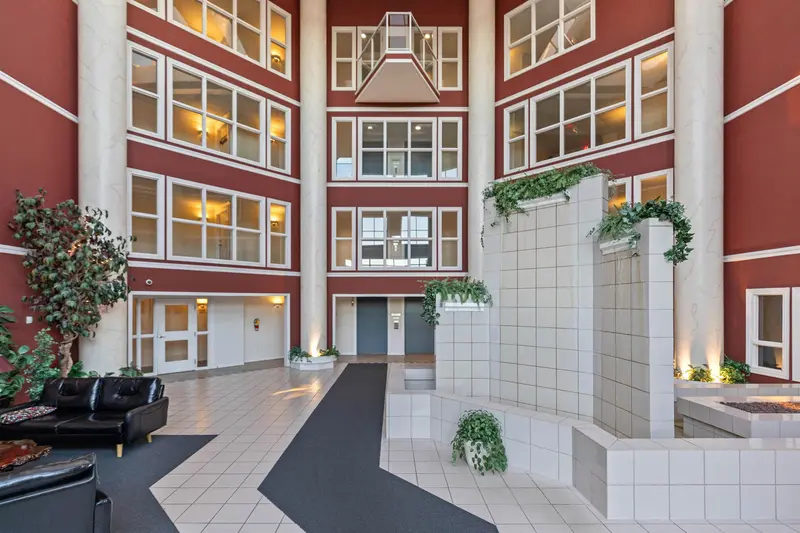 409 2626 COUNTESS STREET - photo 2 of 25