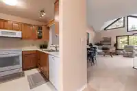 305 15270 17 AVENUE - thumbnail 12