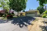 2211 148A STREET - thumbnail 1