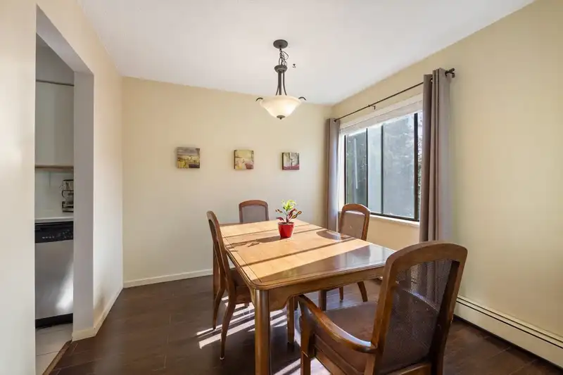 101 1740 SOUTHMERE CRESCENT - photo 4 of 32