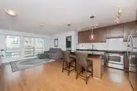 218 15735 CROYDON DRIVE - thumbnail 6