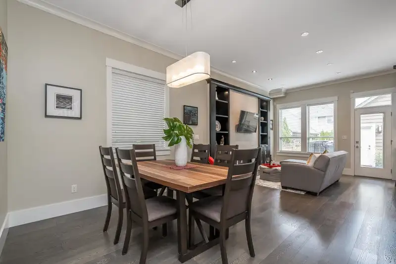 14743 32 AVENUE - photo 4 of 25