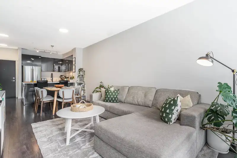 317 15137 33 AVENUE - photo 4 of 31