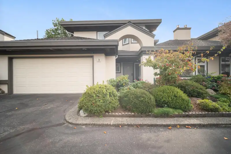 3 12969 17 AVENUE - photo 1 of 40