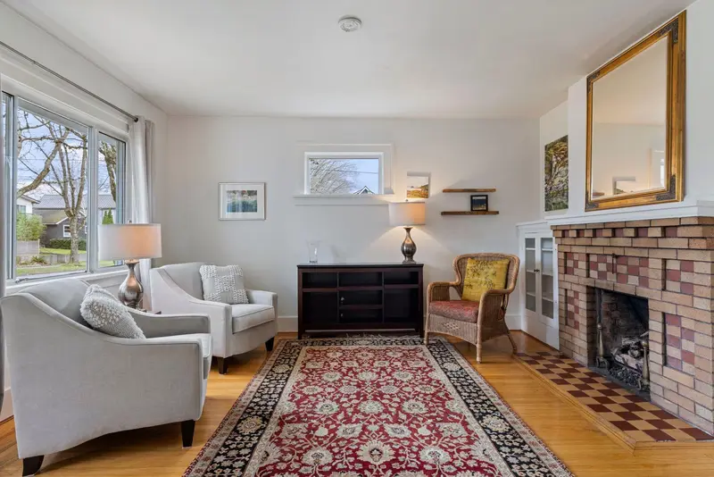 2094 E 7TH AVENUE - photo 3 of 25