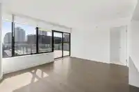 307 1588 JOHNSTON ROAD - thumbnail 11