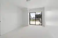 307 1588 JOHNSTON ROAD - thumbnail 25