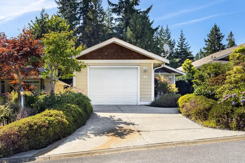 23 12710 LAGOON ROAD - photo 1 of 25