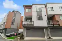 51 1639 162 STREET - thumbnail 1