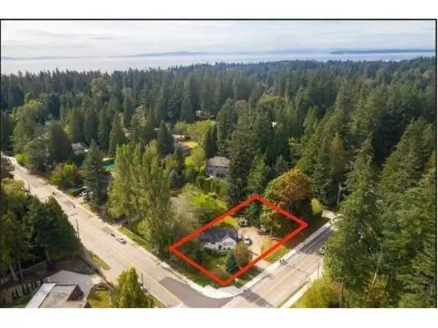 13590 20 AVENUE - photo 2 of 5