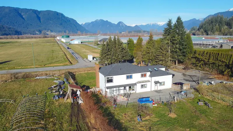 19682 RICHARDSON ROAD - photo 4 of 22