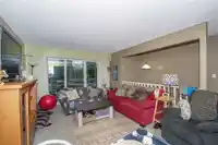 1835 KING GEORGE BOULEVARD - thumbnail 4