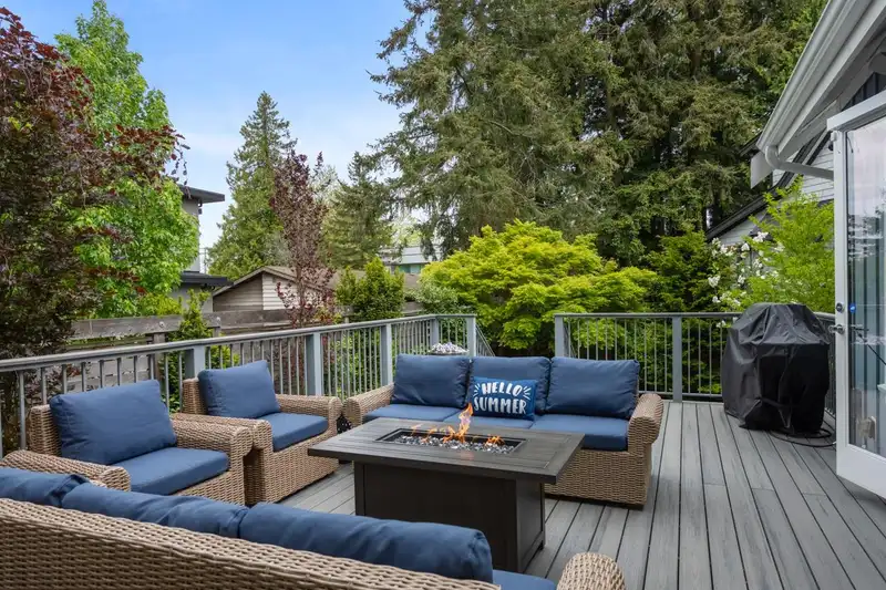 12913 15A AVENUE - photo 1 of 40