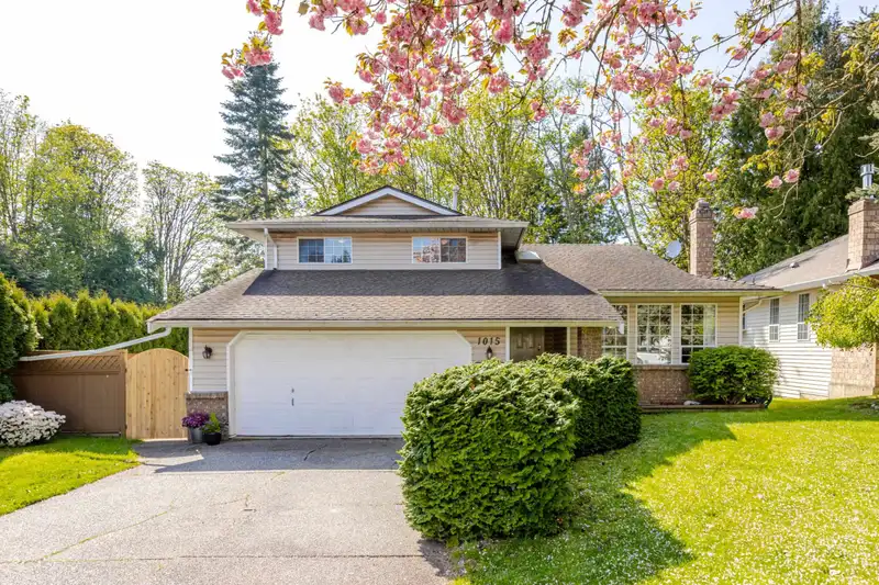 1015 163 STREET - photo 1 of 34