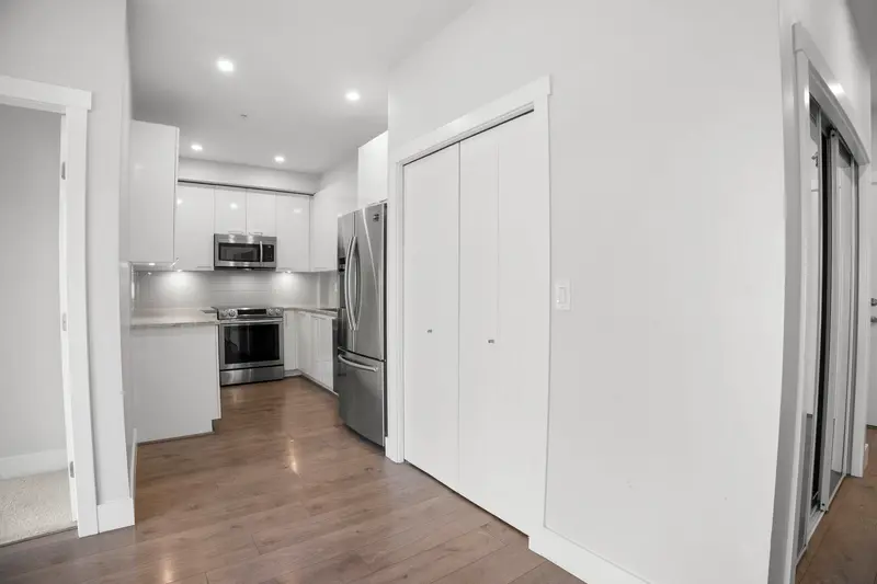 306 22315 122 AVENUE - photo 2 of 25