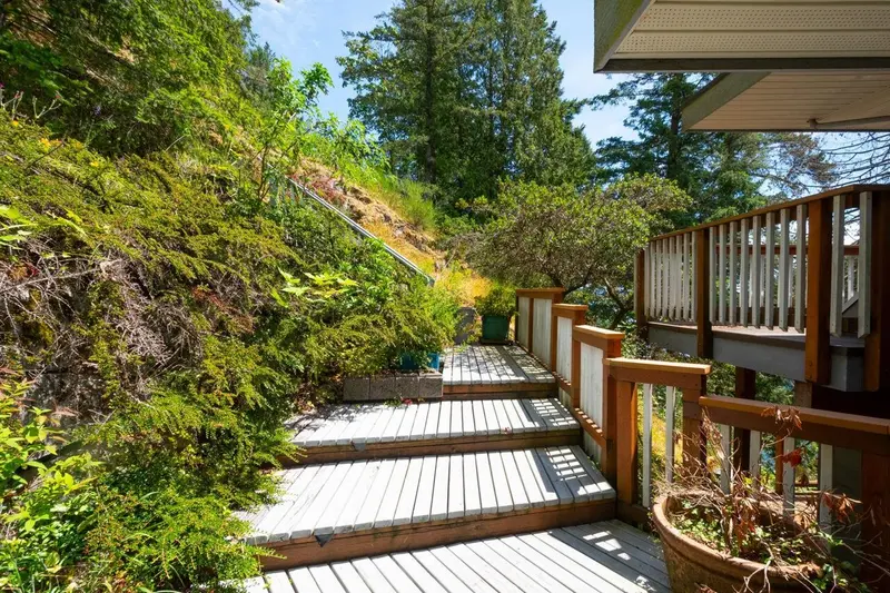 345 DAVID ROAD - photo 4 of 25