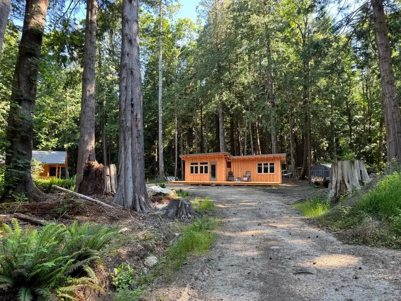 315 HAIRY ELBOW ROAD - photo 2 of 25